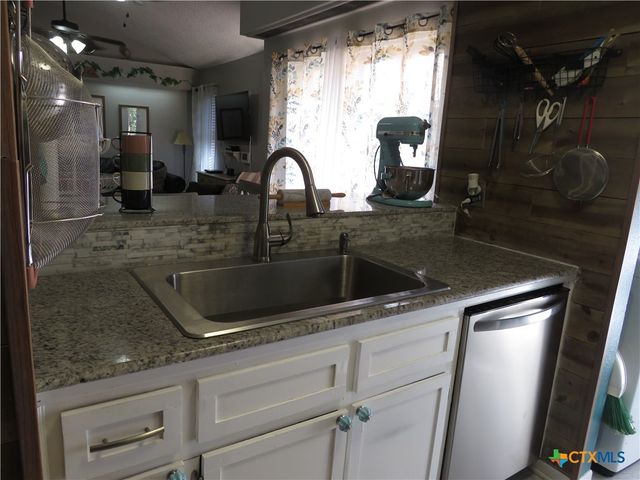 310 Rattan Drive, Victoria, TX 77901