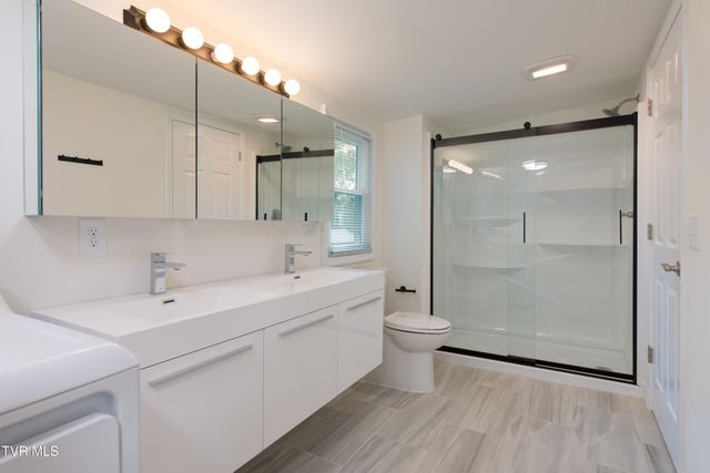 1008 Earnest Street, Johnson City, TN 37604