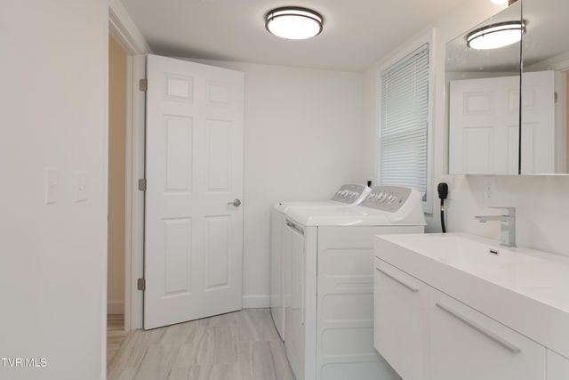 1008 Earnest Street, Johnson City, TN 37604