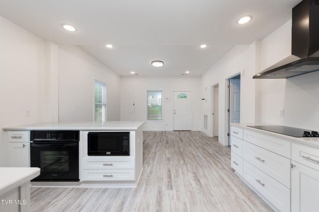 1008 Earnest Street, Johnson City, TN 37604