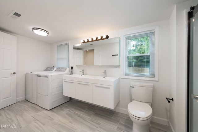 1008 Earnest Street, Johnson City, TN 37604