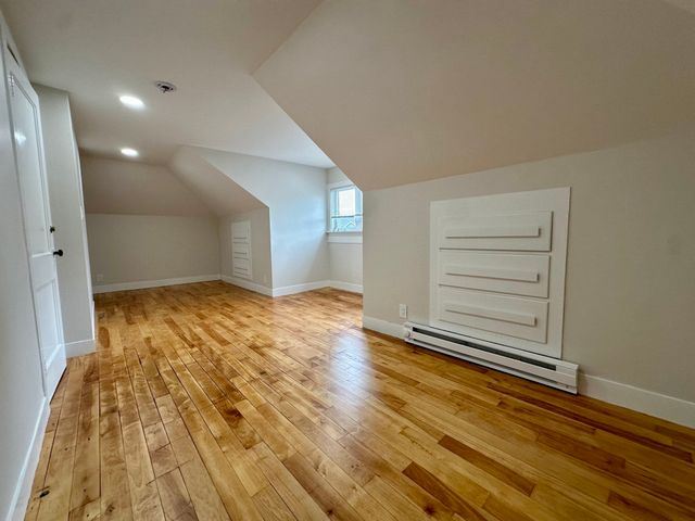118 Ash St, Waltham, MA 02453