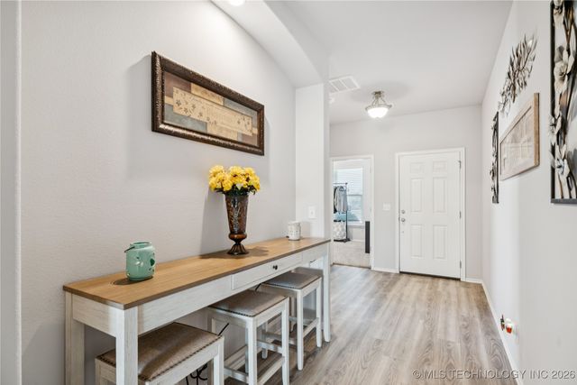 6250 S 317th East Avenue, Broken Arrow, OK 74014