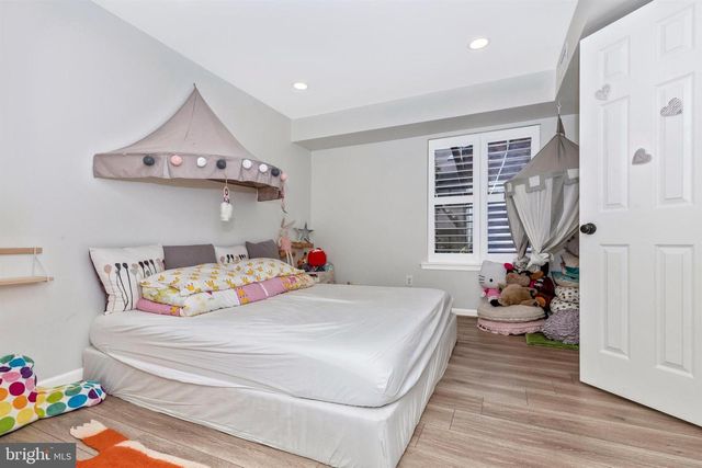 703 MOUNTAIN VIEW DR, Chesterbrook, PA 19087