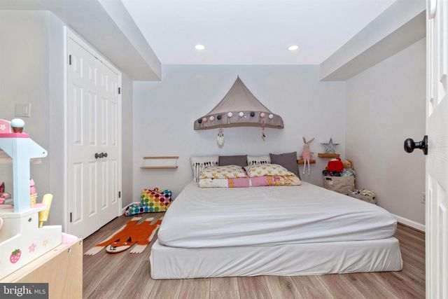 703 MOUNTAIN VIEW DR, Chesterbrook, PA 19087