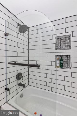 703 MOUNTAIN VIEW DR, Chesterbrook, PA 19087