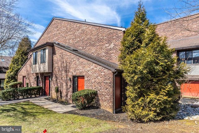 703 MOUNTAIN VIEW DR, Chesterbrook, PA 19087