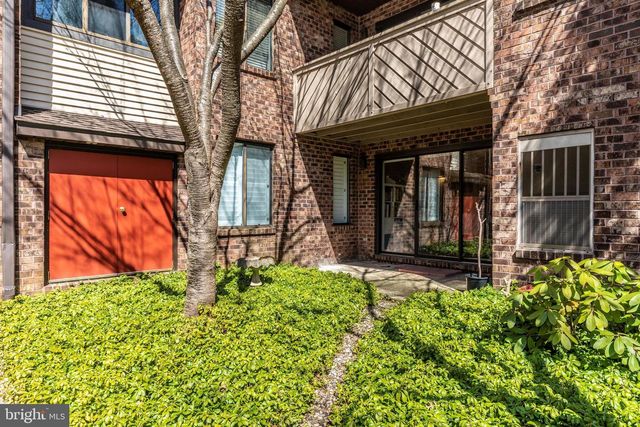 703 MOUNTAIN VIEW DR, Chesterbrook, PA 19087