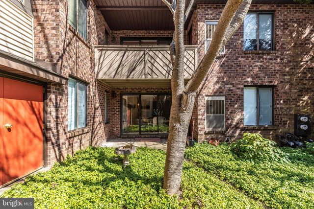 703 MOUNTAIN VIEW DR, Chesterbrook, PA 19087