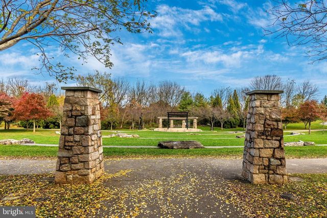 703 MOUNTAIN VIEW DR, Chesterbrook, PA 19087