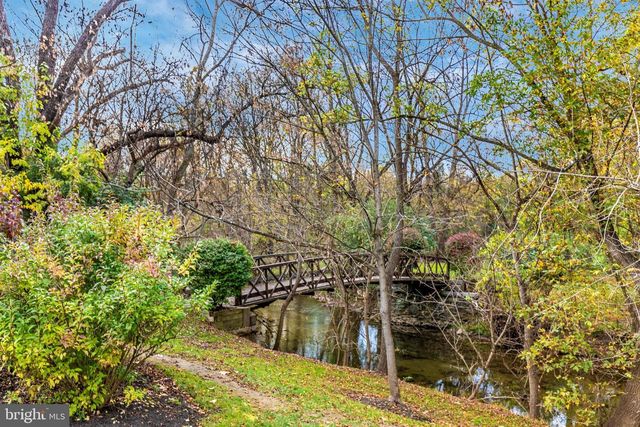 703 MOUNTAIN VIEW DR, Chesterbrook, PA 19087