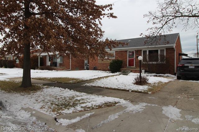 24524 Johnston Avenue, Eastpointe, MI 48021
