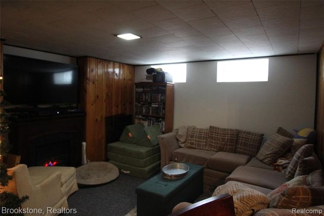 24524 Johnston Avenue, Eastpointe, MI 48021