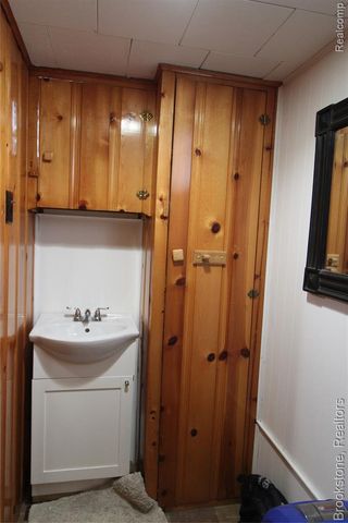 24524 Johnston Avenue, Eastpointe, MI 48021