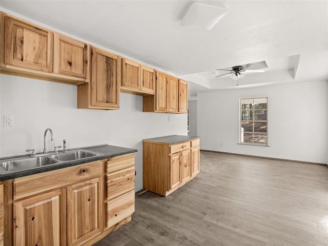604 W North Street, Leesville, LA 71446