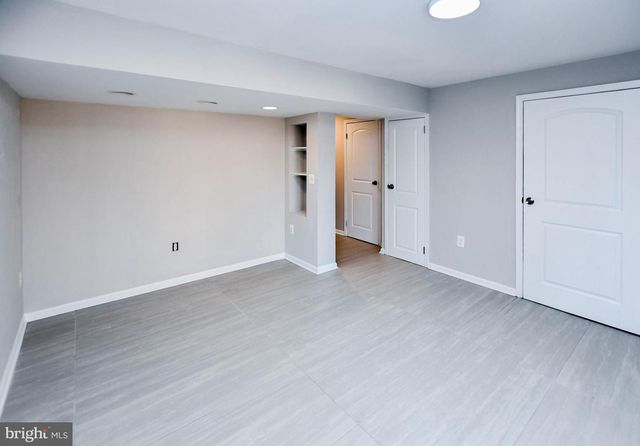 9 DORRELL CT, Sterling, VA 20165