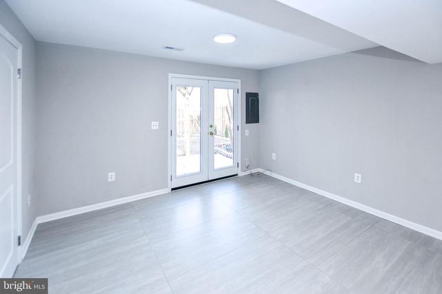 9 DORRELL CT, Sterling, VA 20165