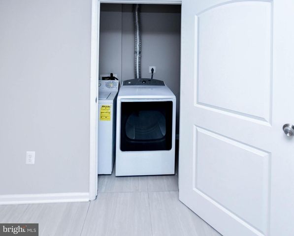 9 DORRELL CT, Sterling, VA 20165