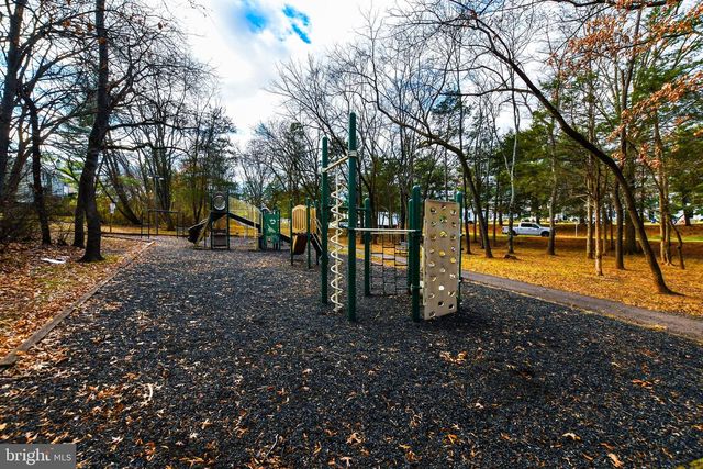 9 DORRELL CT, Sterling, VA 20165