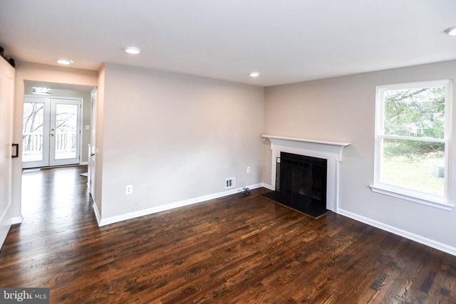 9 DORRELL CT, Sterling, VA 20165