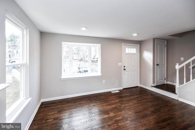 9 DORRELL CT, Sterling, VA 20165