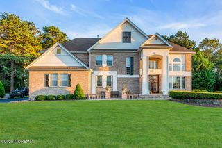 21 Normandy Drive, Jackson, NJ 08527