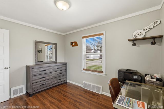 927 Montrose Avenue, Royal Oak Charter Township, MI 48073