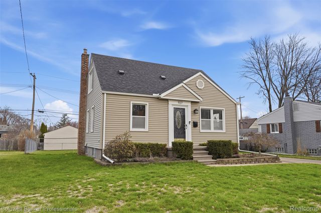 927 Montrose Avenue, Royal Oak Charter Township, MI 48073
