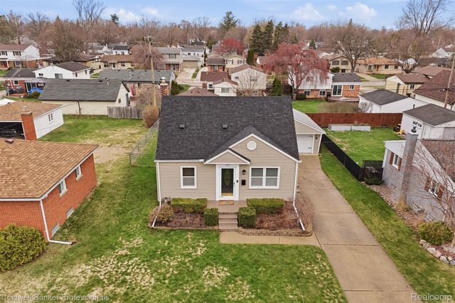 927 Montrose Avenue, Royal Oak Charter Township, MI 48073