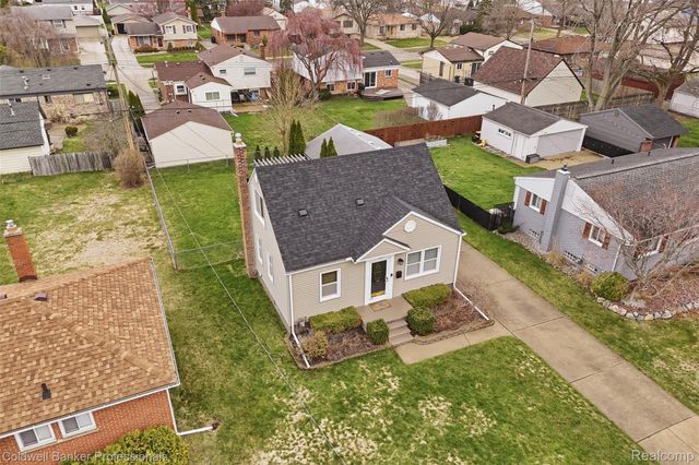927 Montrose Avenue, Royal Oak Charter Township, MI 48073