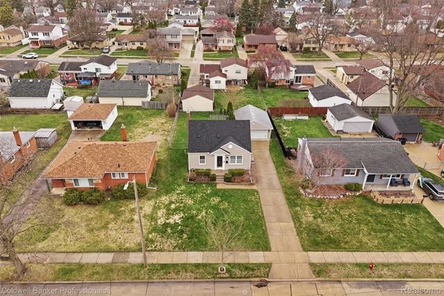 927 Montrose Avenue, Royal Oak Charter Township, MI 48073