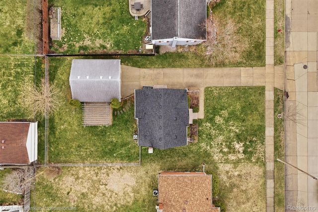 927 Montrose Avenue, Royal Oak Charter Township, MI 48073