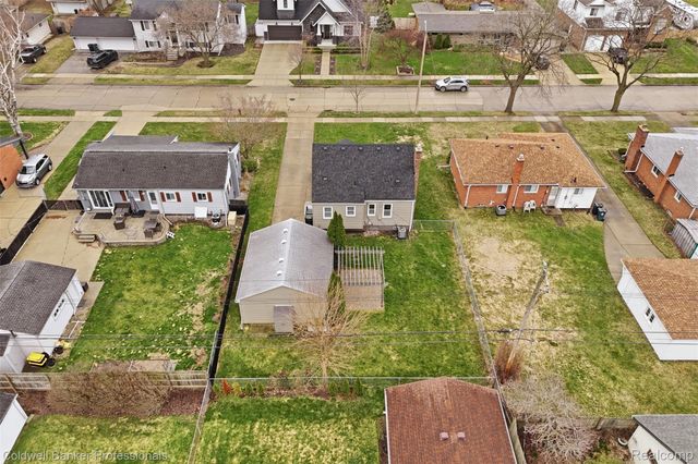 927 Montrose Avenue, Royal Oak Charter Township, MI 48073