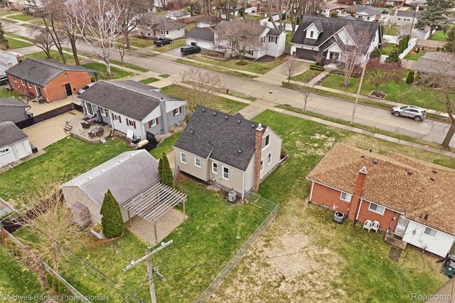 927 Montrose Avenue, Royal Oak Charter Township, MI 48073