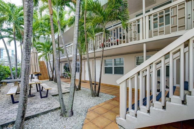 1740 Funston ST 12, Hollywood, FL 33020