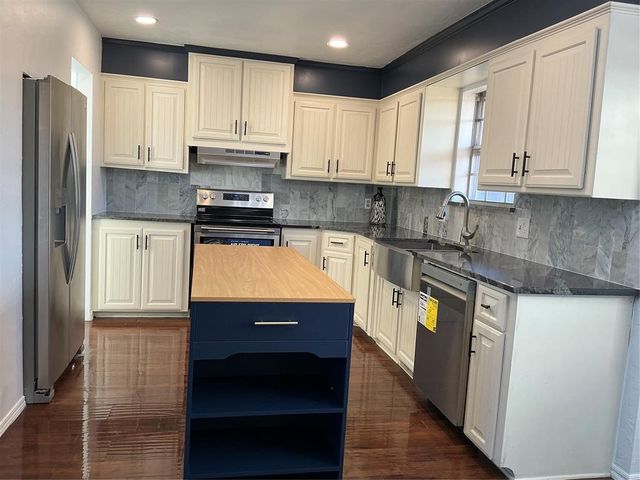 9901 HUMMINGBIRD Lane, Oklahoma City, OK 73162