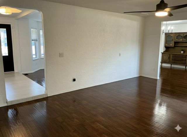 9901 HUMMINGBIRD Lane, Oklahoma City, OK 73162