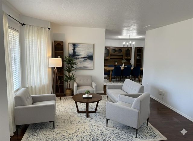 9901 HUMMINGBIRD Lane, Oklahoma City, OK 73162