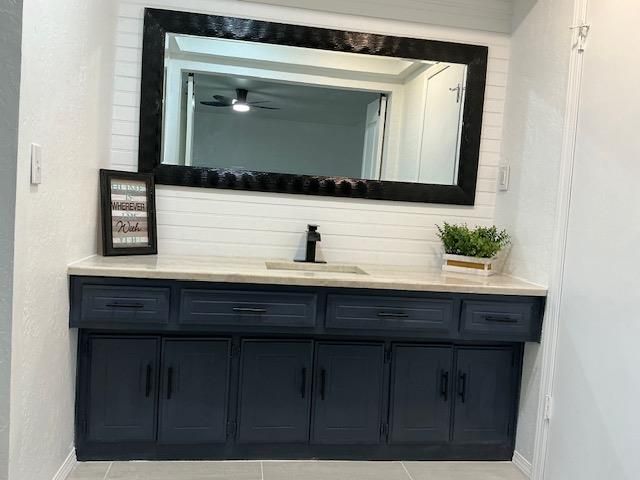 9901 HUMMINGBIRD Lane, Oklahoma City, OK 73162