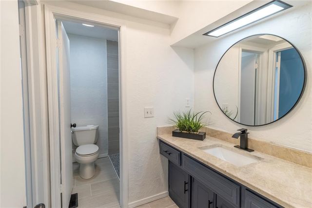 9901 HUMMINGBIRD Lane, Oklahoma City, OK 73162