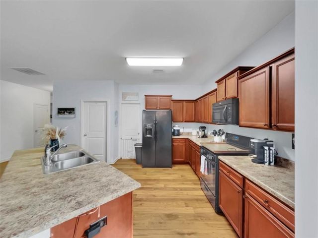 1048 Sutherland Drive, Winder, GA 30680