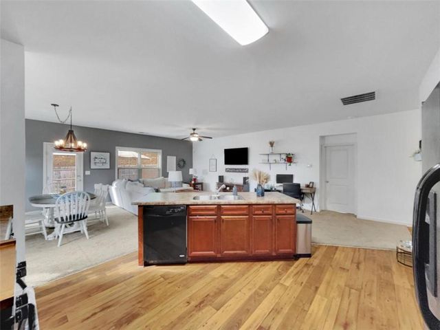 1048 Sutherland Drive, Winder, GA 30680