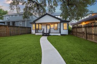 318 W 24th Street, Houston, TX 77008