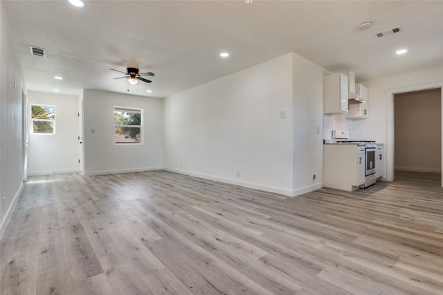 6215 Misty Wood, Dallas, TX 75217