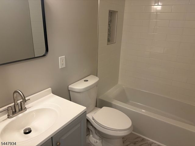 1406 Pebble Pl, Sayreville Boro, NJ 08859