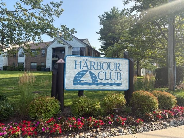1406 Pebble Pl, Sayreville Boro, NJ 08859