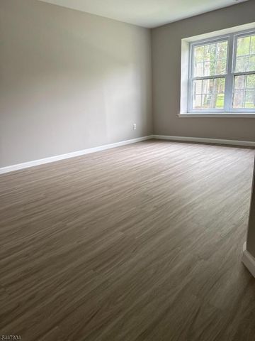 1406 Pebble Pl, Sayreville Boro, NJ 08859