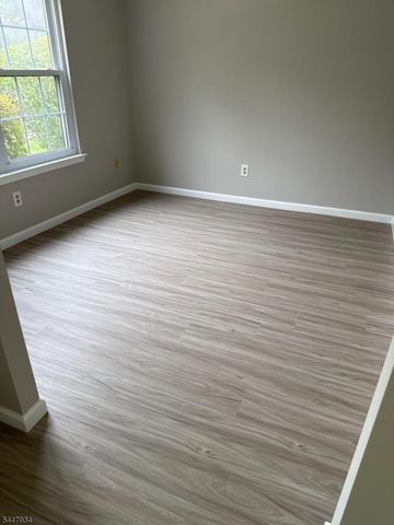 1406 Pebble Pl, Sayreville Boro, NJ 08859