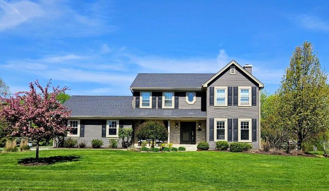 W138N6513 Manor Hills BOULEVARD, Menomonee Falls, WI 53051