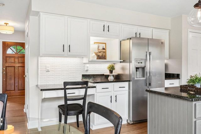 W138N6513 Manor Hills BOULEVARD, Menomonee Falls, WI 53051